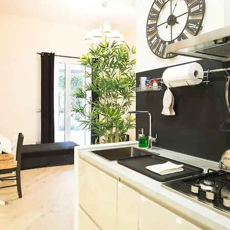 Secret - Un Nido Nascosto Nel Centro Storico Con Patio Su Giardino Fiorito